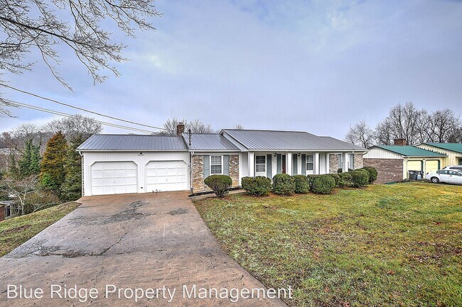 Foto del edificio - 4 br, 2.5 bath House - 328 Blue Haven Drive