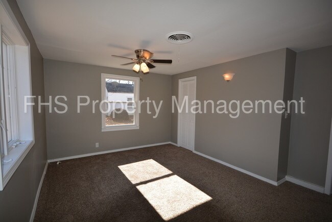 Foto del edificio - 917 S Oak Grove Ave