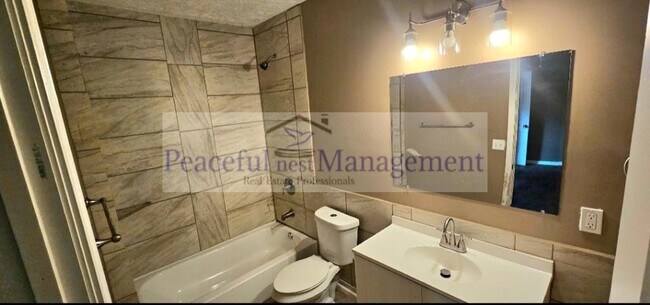 Foto del edificio - 564 Chesterfield Ave