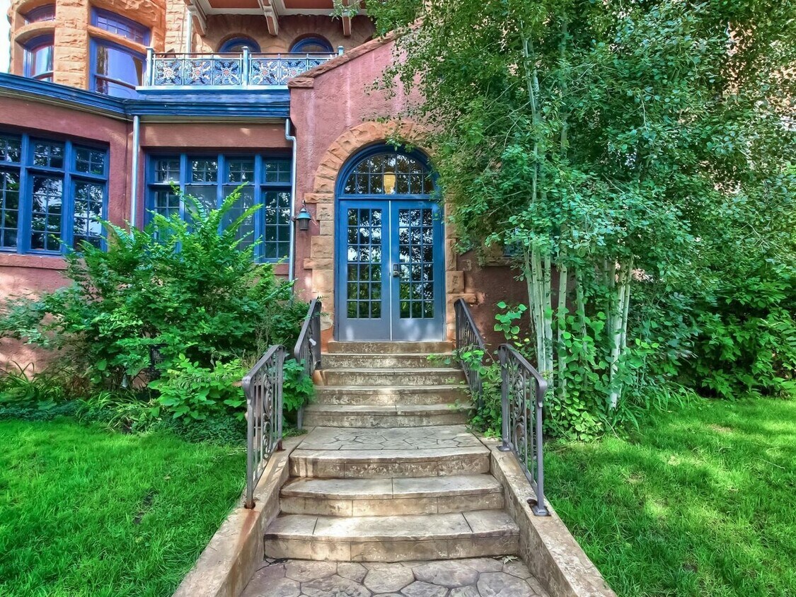Primary Photo - Studio Style Condo Unit in Denver