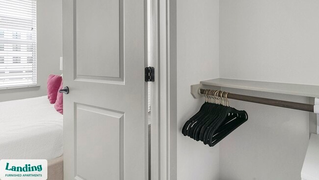 Foto del edificio - 91 Jensen Dr