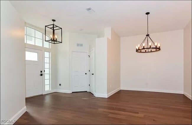 Building Photo - 214 Vestavia Dr