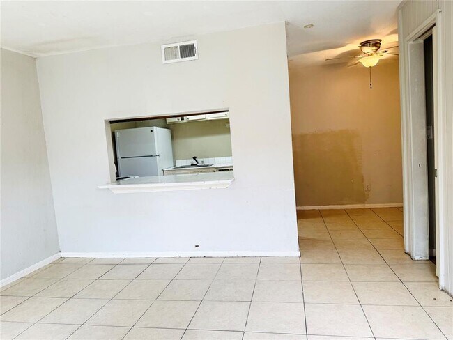 Building Photo - 9550 Deering Dr
