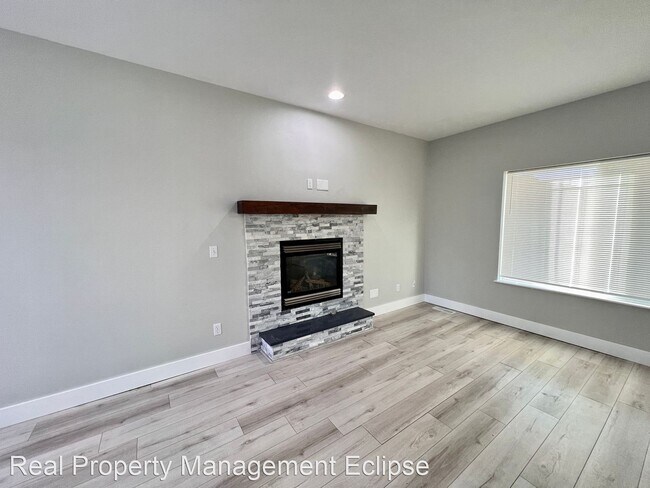 Foto del edificio - 4 br, 2.5 bath House - 1610 SE 107th PL SE