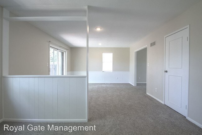 Building Photo - 3 br, 2.5 bath House - 10724 W 88th Terrace