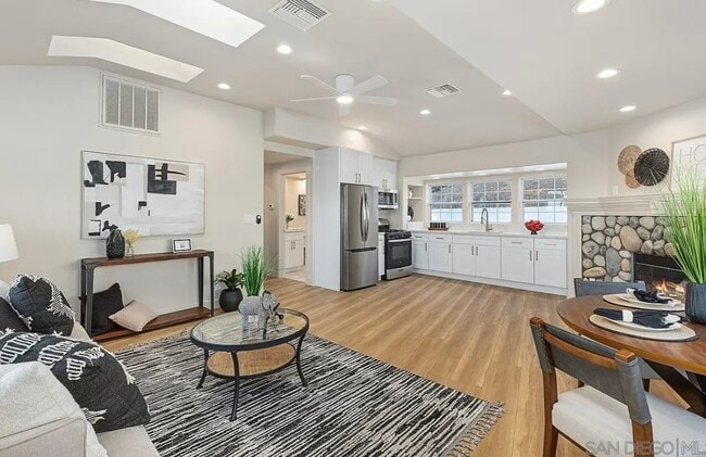 Foto del edificio - 5858 Del Cerro Blvd