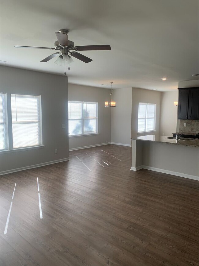 Foto del edificio - NEW Single Family Home in Lithonia with UP...