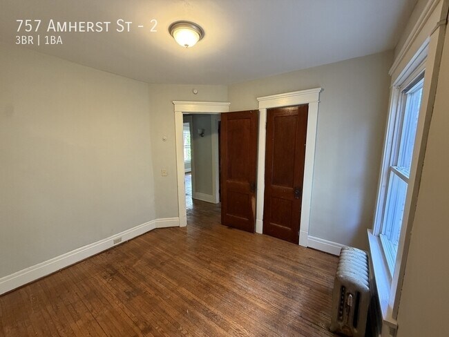 Foto del edificio - 757 Amherst St