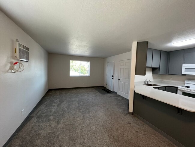 Foto del edificio - 806 E White Birch Ave