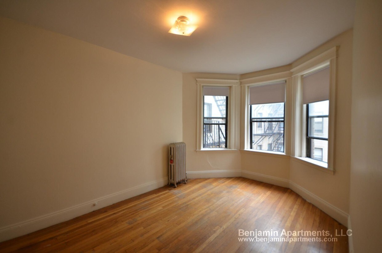 Foto principal - 1144 Commonwealth Avenue