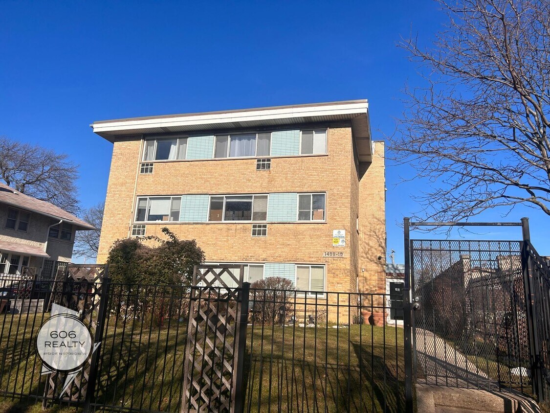 Primary Photo - 1410 W Juneway Terrace