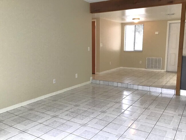 Foto del edificio - 3919 Whittington Dr