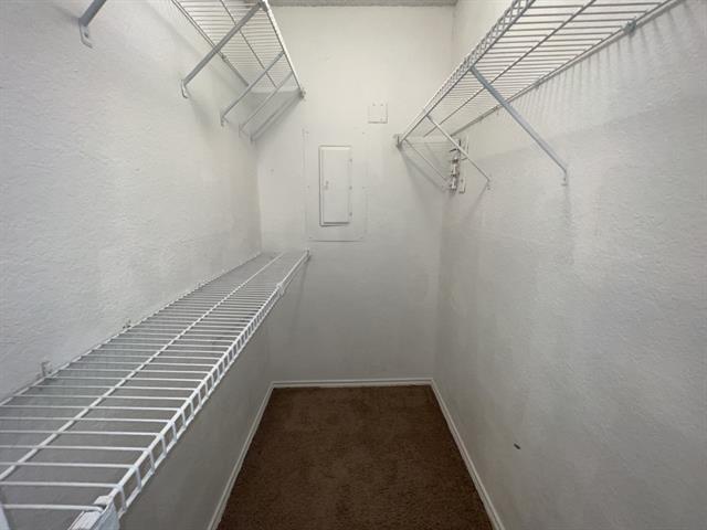 Building Photo - 2311 Balsam Dr