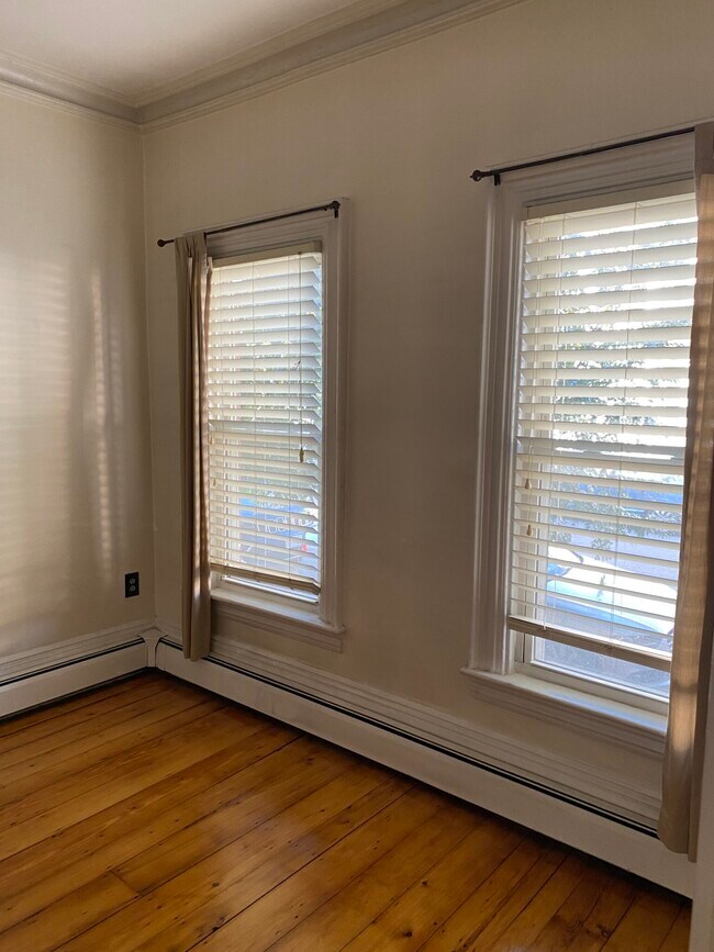 Foto del edificio - 685 E 7th St