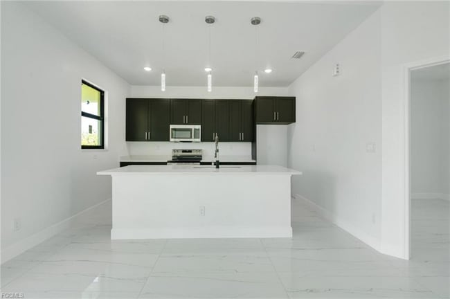 Building Photo - 4725 27th St SW