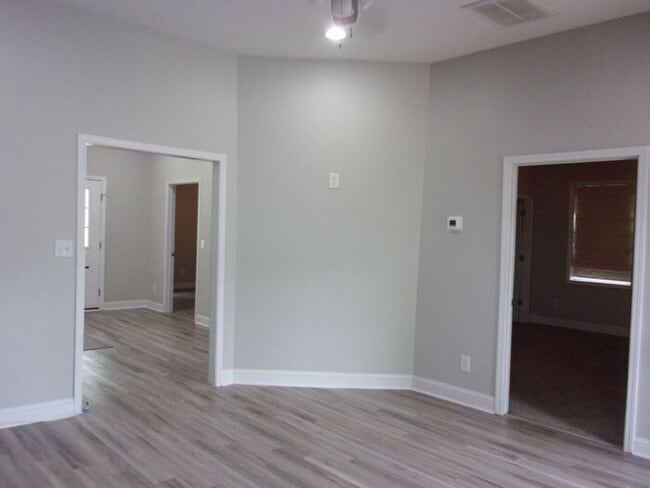 Foto del edificio - Beautifully Renovated 2 Bedroom 1 Bath Home - Minutes to Downtown Rock Hill