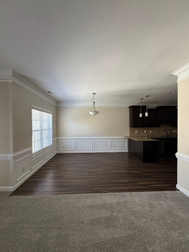 Building Photo - 1120 Braybrooke Pl