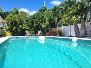 Building Photo - 1150 Emerald Ln