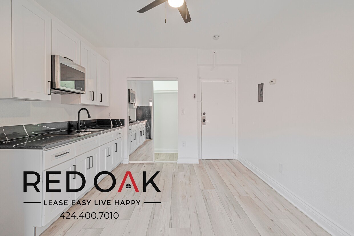 Foto principal - 744 Beacon Ave