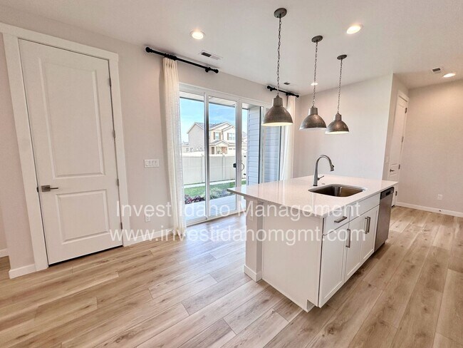 Foto del edificio - Luxury Gated Townhome in Star – Available Soon!