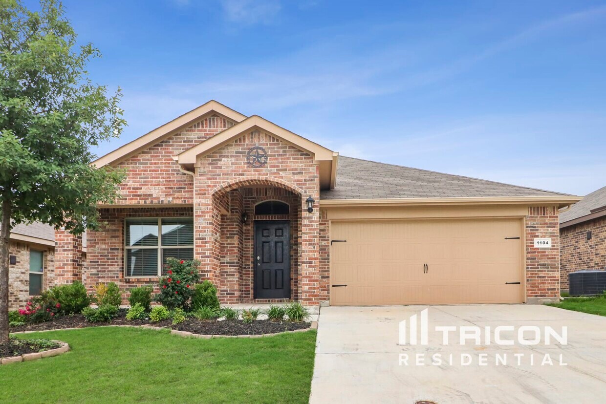 Primary Photo - 1104 Autumnwood Drive Azle TX