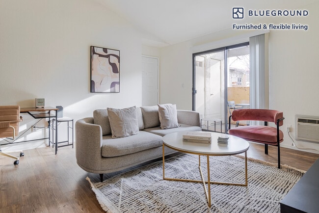 Building Photo - 1600 Villa St