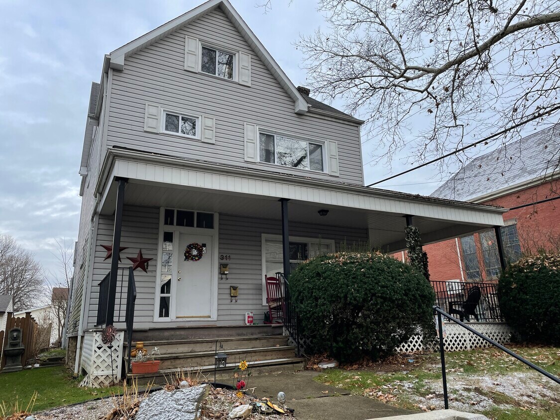 Primary Photo - 311 Washington Ave