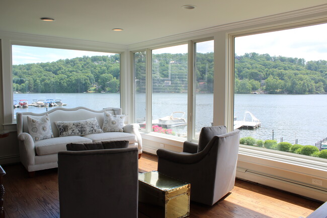 Foto del edificio - 7 Lakeshore N