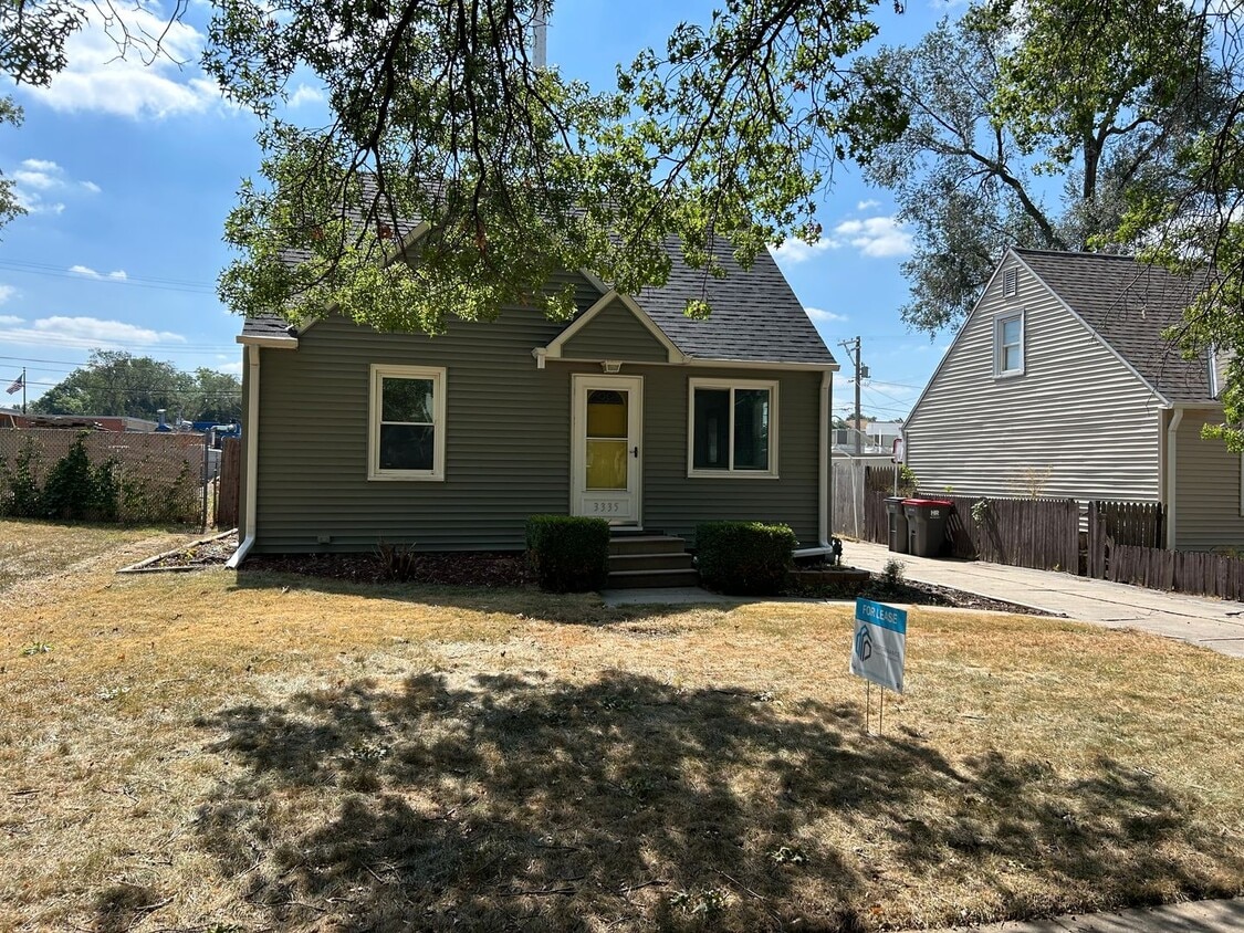 Primary Photo - 3335 P St