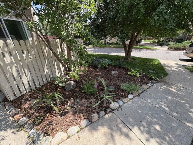 Building Photo - 14221 E Radcliff Cir