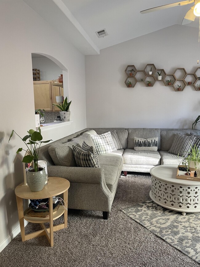 Building Photo - 1855 Aspen Meadows Cir