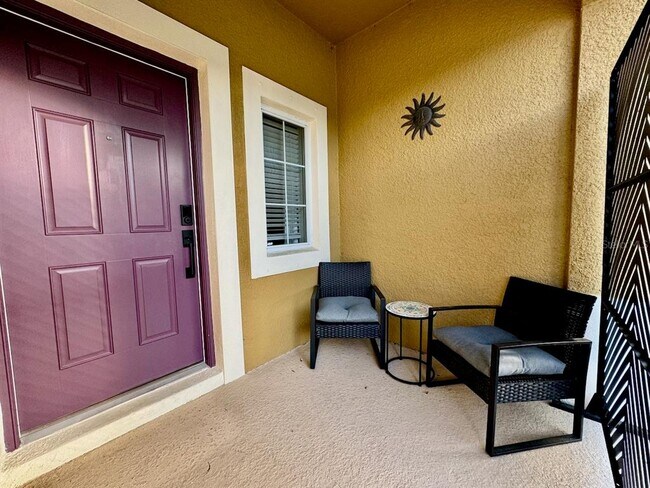 Foto del edificio - 7047 Towne Lake Rd