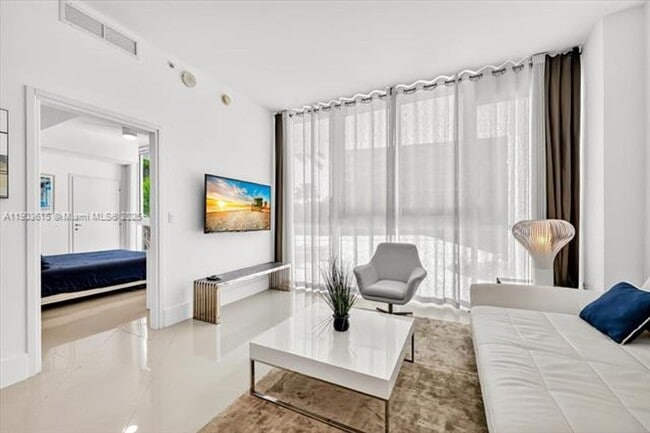 Photo - 50 South Pointe Dr Apartment