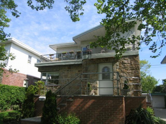 Frente de la casa - 411 W Park Ave