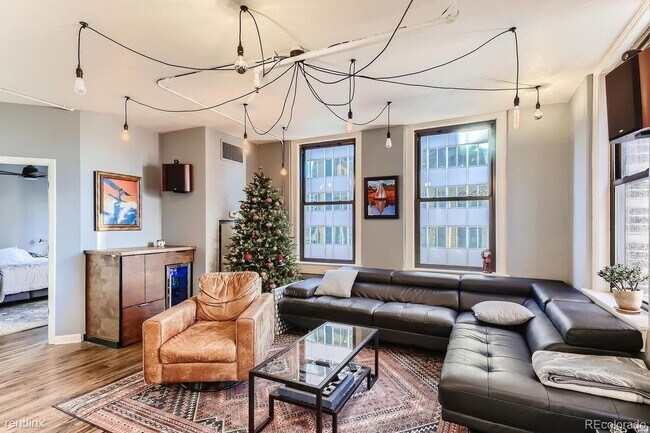 Foto del edificio - 2 br, 2 bath Condo - 917 W Lynwood St