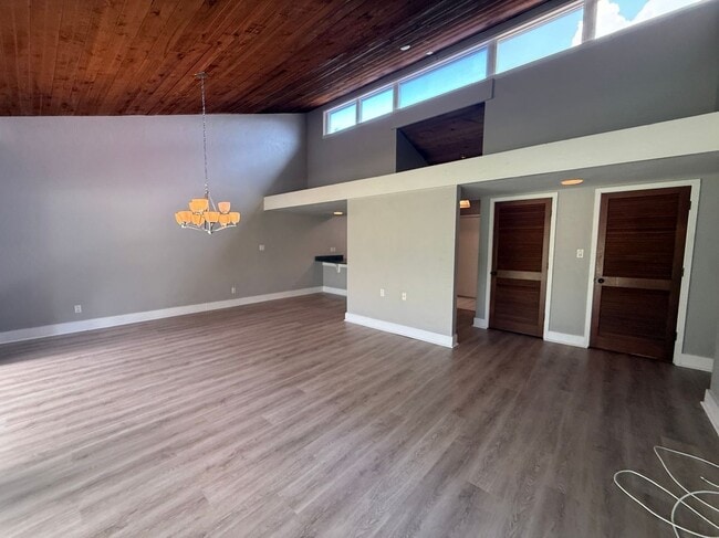 Building Photo - 5006 Sherwood Ln
