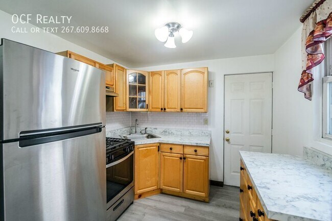 Building Photo - Norris Square 4 Bed Home