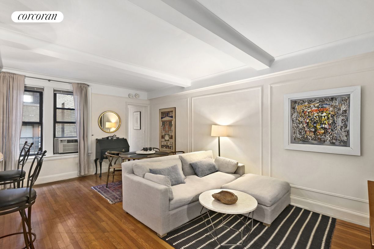 Primary Photo - 41 W 72nd St