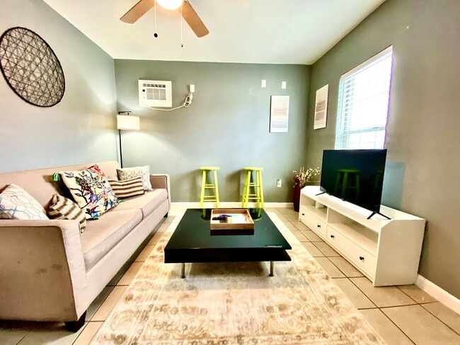 Foto del edificio - 1808 Morgan Ave