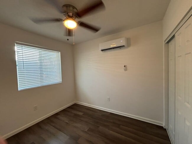 Foto del edificio - 1455 Laramie Ave