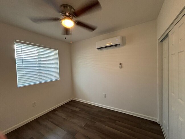 Building Photo - 1455 Laramie Ave