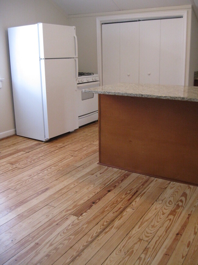 Photo - 710 Virginia Ave Apartment