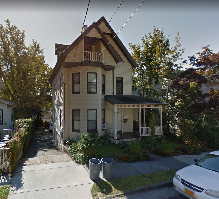 Primary Photo - 1123 Cortlandt St