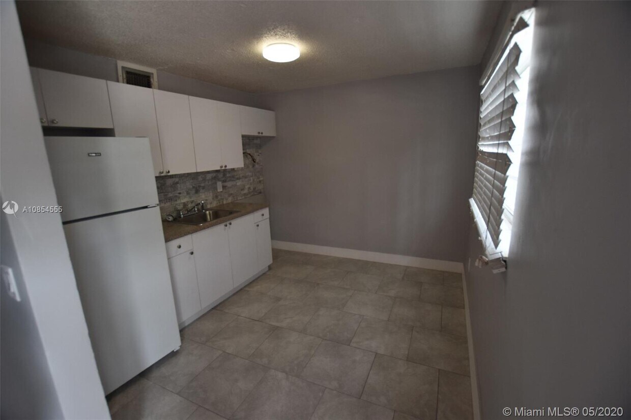 Foto del edificio - 401 SW 5th St