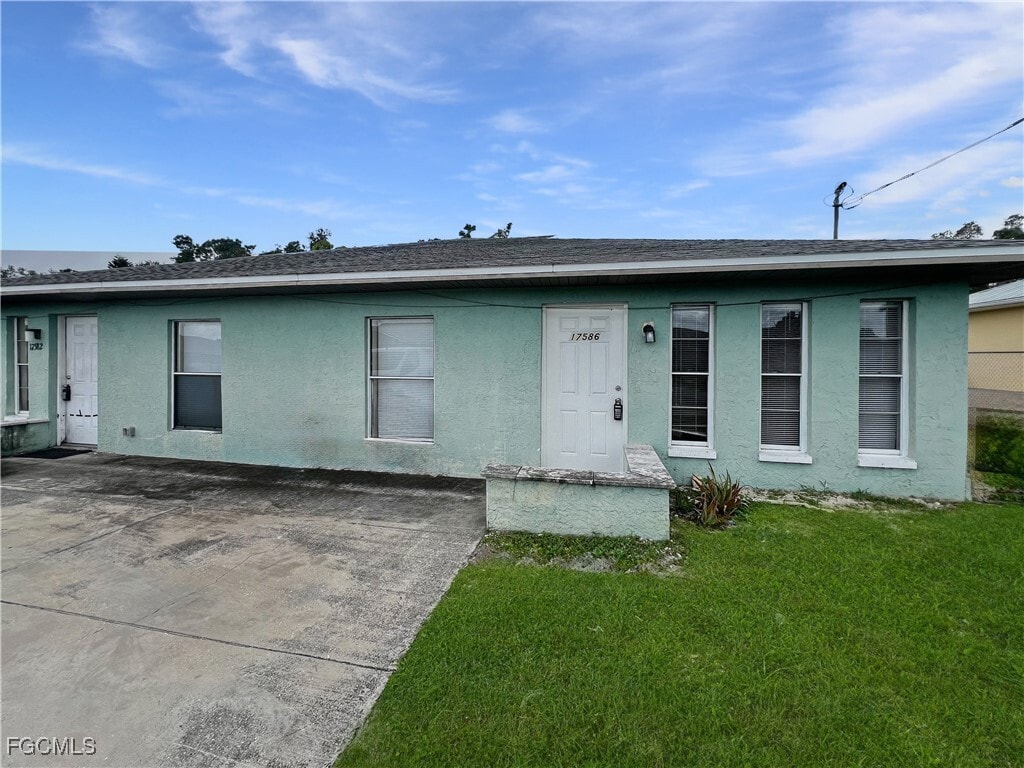 Foto principal - 17586 Cypress Point Rd