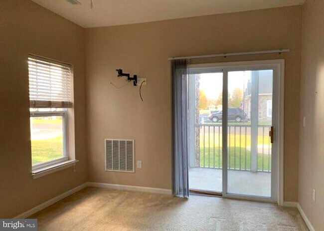 Foto del edificio - 4301 Fullerton Ct