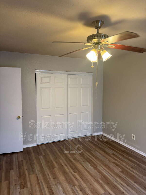 Foto del edificio - 4506 Nervin St