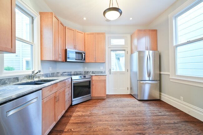 Photo - 1240 Sanchez St Townhome