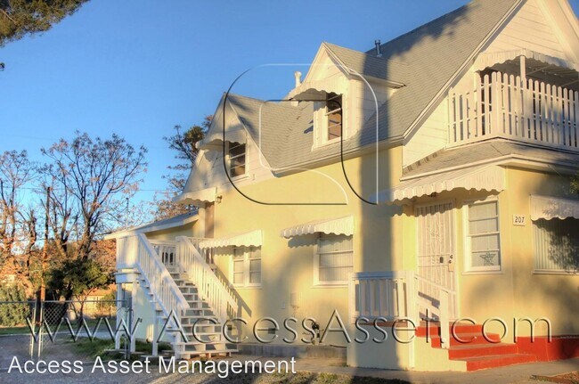 Foto del edificio - 207 E Graham Ave