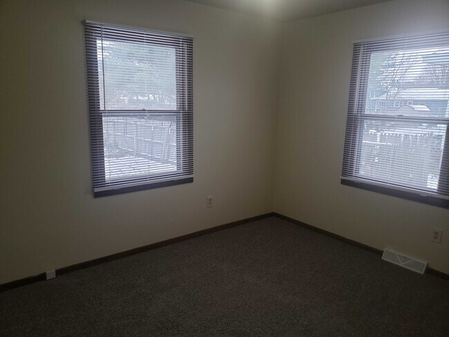Building Photo - 2693 Rosewood St